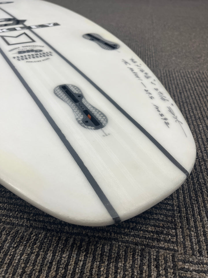 Arashi Kato TEAM board